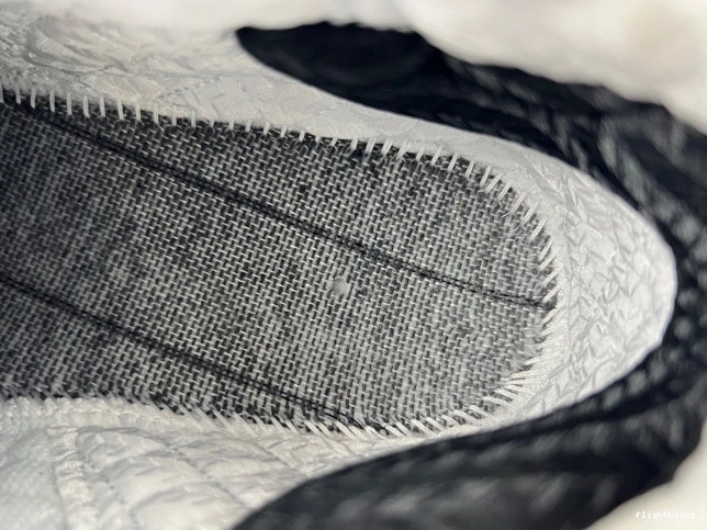 23 UNC Jordan 318376-041 0729
